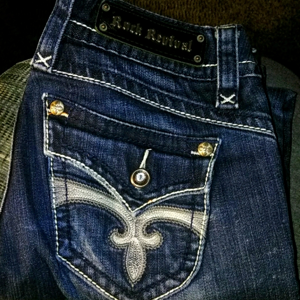 Rock Revival Embellished 27 Stephanie Easy Capri